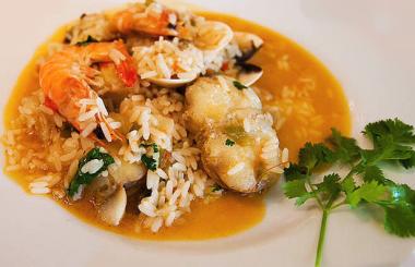 Dominikánský pokrm Arroz de Tamboril