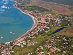 Část dominikánského městečka Cabarete