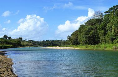 Řeka Río Yásica v Dominikánské republice
