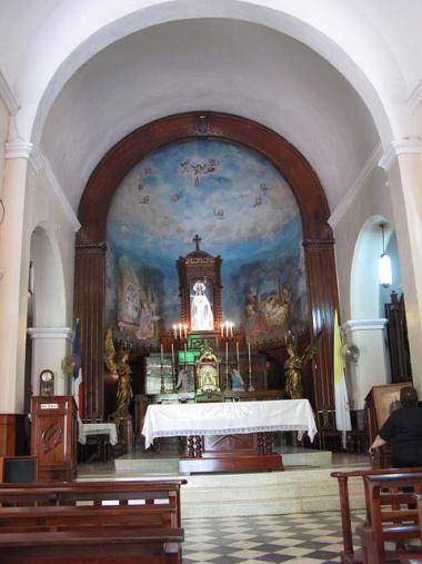 Dominikánská republika, vnitřek kostela na kopci Santo Cerro